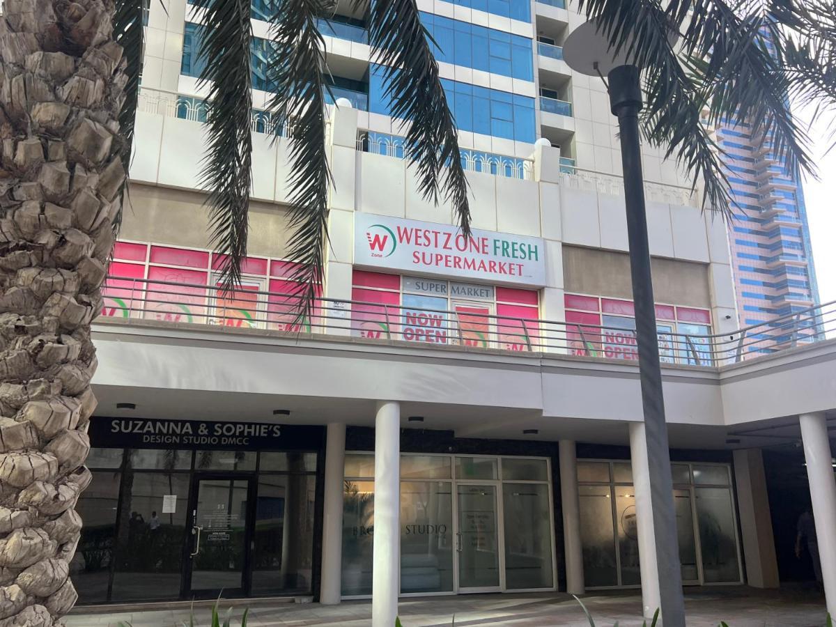 Bright & Valuable, Close To Metro Station Dubai Exterior photo