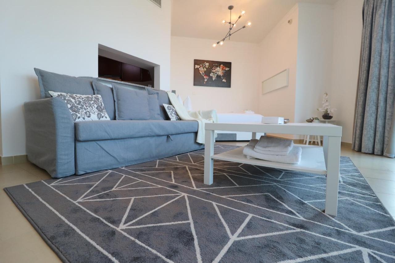 Bright & Valuable, Close To Metro Station Dubai Exterior photo
