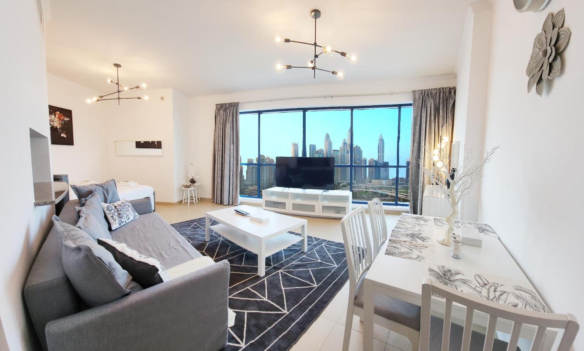 Bright & Valuable, Close To Metro Station Dubai Exterior photo