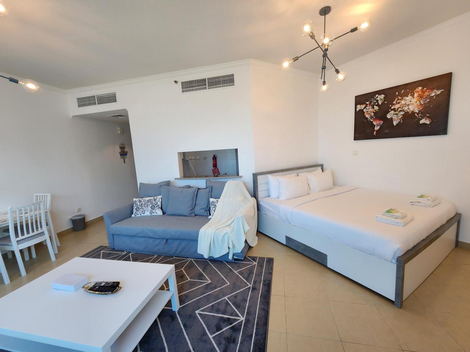 Bright & Valuable, Close To Metro Station Dubai Exterior photo